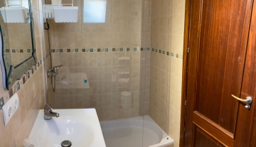 Resa estates ibiza longterm rental summer 2023 Cala Vadella Bathroom shower.jpg